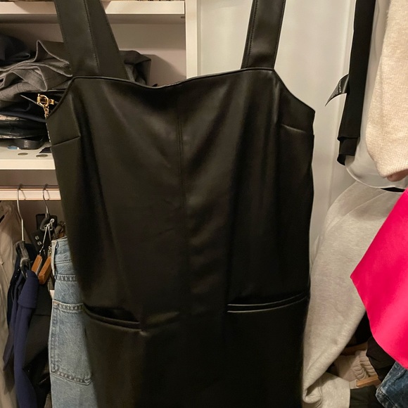 Black vegan leather shift apron dress - Picture 2 of 2